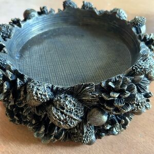 Homeworx fall acorn/nut candle pedestal.